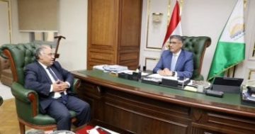 لقاء محافظ الجيزة ومدير التضامن الاجتماعى لبحث استراتيجيات التعاون