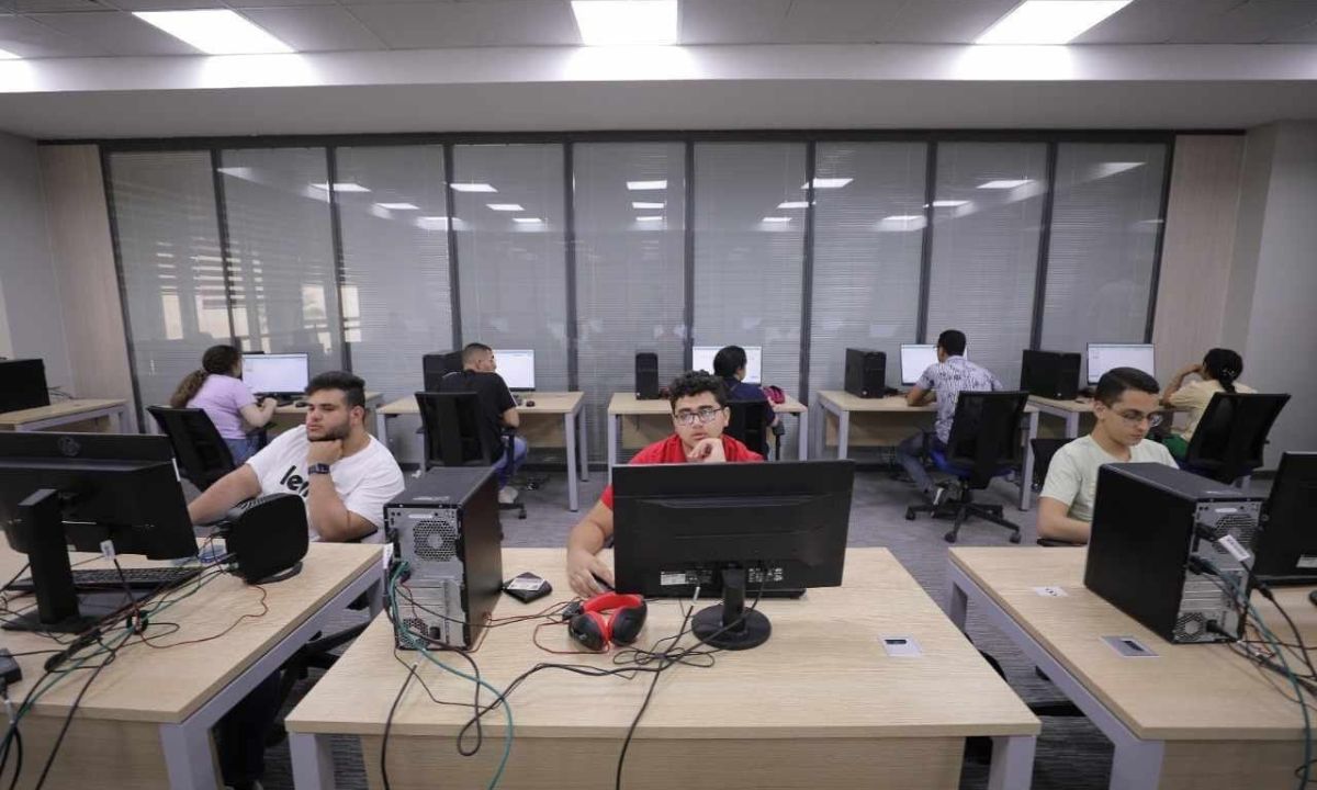 “متاح الآن”.. لينك تسجيل الرغبات 2025 المرحلة الثانيه لتنسيق الكليات والحدود الدنيا للشعبتين الأدبي والعلمي