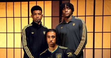 مانشستر يونايتد يطلق تصميمه الثالث الجديد باللون الأسود