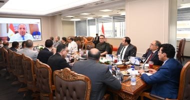 متابعة تقدم إنشاء استاد المصري في بورسعيد من قبل وزير الرياضة والمحافظ