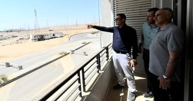 متابعة تنفيذ مشروعات المرافق في مطروح: وزير الإسكان والمحافظ يتابعان التطورات
