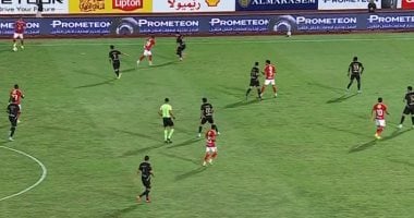 محمد شريف يسجل هدف الأهلي المبكر أمام فاركو