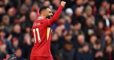 محمد صلاح يحطم الأرقام القياسية متجاوزًا أساطير الدوري الإنجليزي