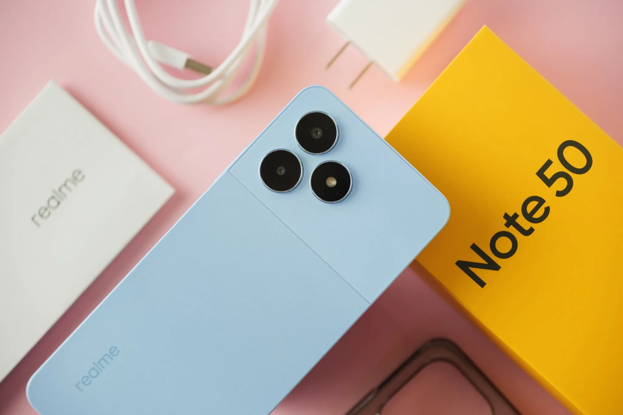 ابتكار مذهل”.. مواصفات هاتف Realme Note 50 بشاشة 6.5 بوصة ومعالج ثماني النواة وكاميرا بدقة 50 ميجابكسل