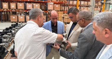 وزير الإسكان يستكشف تكنولوجيا الضخ المتقدمة في مصنع “هيدرو” الإسباني