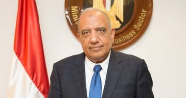 وزير الكهرباء ينجو من حادث مروري أثناء توجهه إلى العلمين