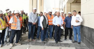 وزير النقل يكشف الانتهاء من بناء جسر عملاق للخط الأول للقطار السريع