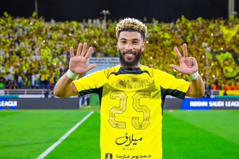 الاتحاد السعودي يناقش تمديد عقد نجم الفريق عبد الرحمن العبود لتعزيز صفوفه في المستقبل القريب