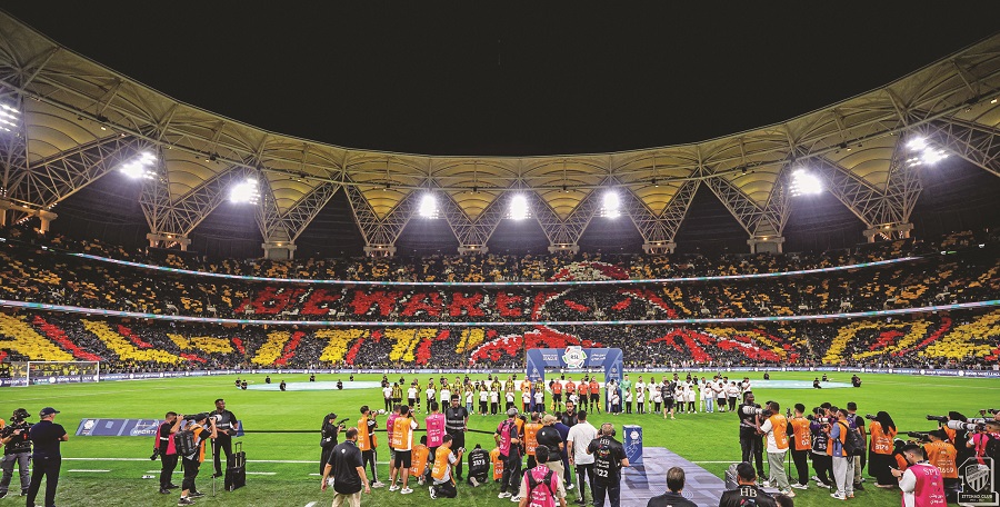 تزايد حدة المنافسة الجماهيرية بين النصر والأهلي والاتحاد في مشهد رياضي مثير