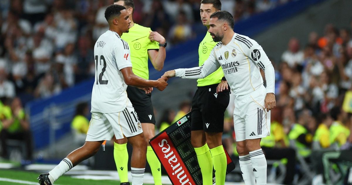 أرنولد يعود بقوة للمشاركة في الكلاسيكو المرتقب بين ريال مدريد وبرشلونة ويثير حماس الجماهير