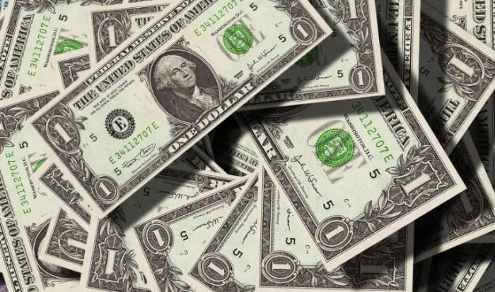 أسعار الدولار في مصر تتغير بشكل ملحوظ اليوم الاثنين ما بين الارتفاع والانخفاض وتأثيرها على السوق المحلي