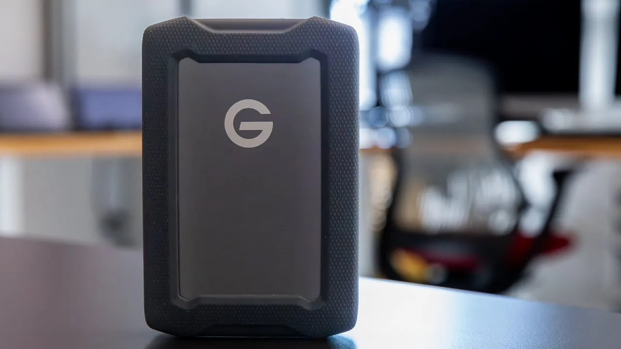مراجعة شاملة لجهاز SanDisk Professional G-Drive ArmorATD 6TB وقدرته على تخزين وحماية المحتوى الرقمي بفاعلية