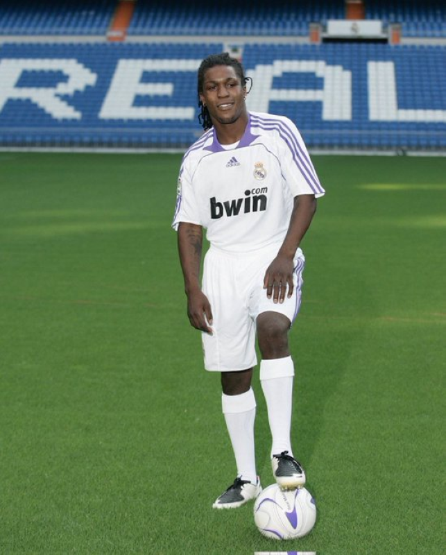 لاعب ريال مدريد يصاب بجلطة دماغية مفاجئة وسط صدمة الجماهير والأوساط الرياضية السعودية والعالمية التفاصيل الكاملة هنا