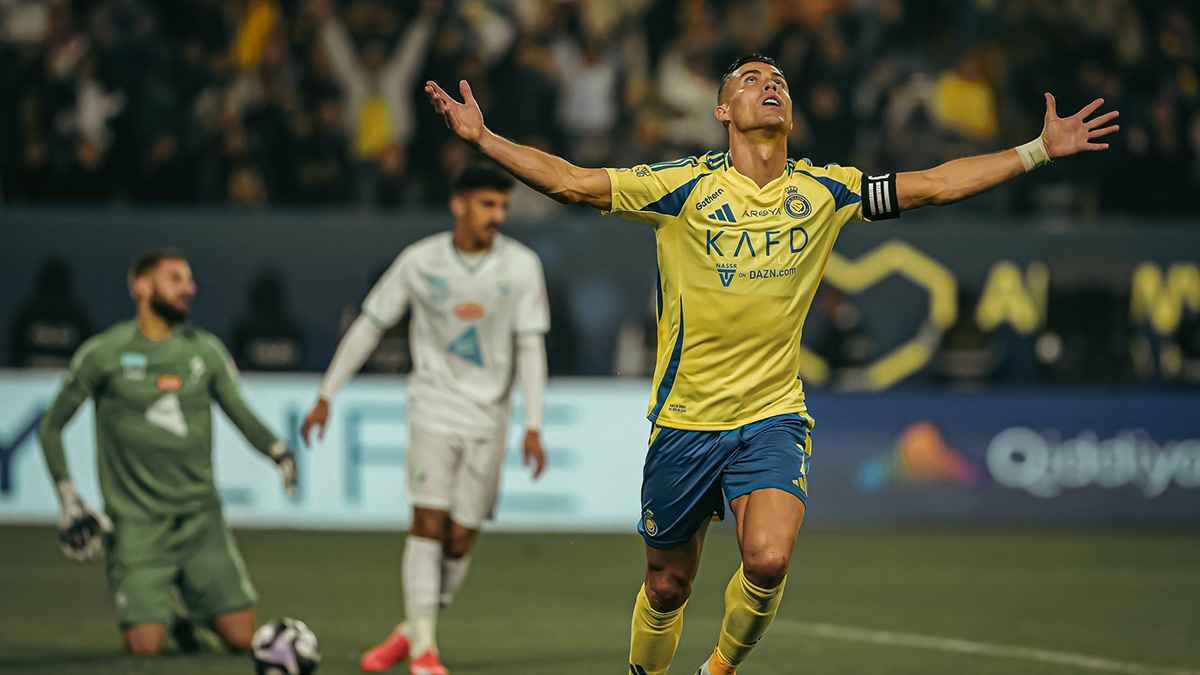 اخبار نادي النصر السعودي.. تصرّف مفاجئ من كريستيانو رونالدو بعد مباراة الفتح يشعل الجدل بين الجماهير ويثير تساؤلات عن الرسالة الحقيقية وراء ما فعله الدون
