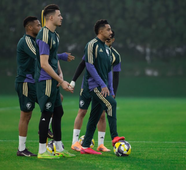 تشكيلة المنتخب السعودي الرسمية المتوقعة في مواجهة جزر القمر اليوم مع أبرز اللاعبين والاستعدادات الأخيرة للمباراة