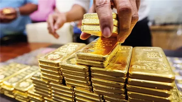 تطور سعر الذهب اليوم الخميس 4 ديسمبر 2025 في السوق المصري وتحليل أسباب التغيرات المفاجئة