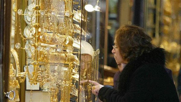 سعر الذهب عيارات لازوردي اليوم الخميس ٤ ديسمبر في مصر يتصدر المشهد ويتفاعل مع تحركات السوق العالمية