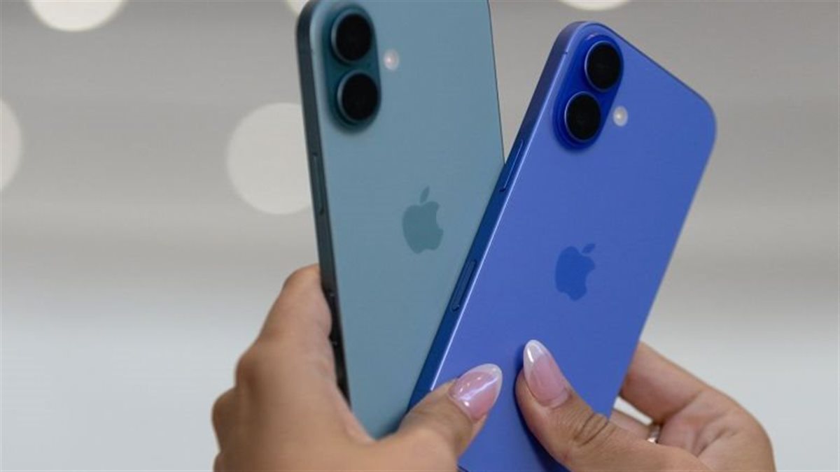 مفاجأة كبيرة من آبل تعلن رسميا توقف الدعم الكامل لأحد أشهر هواتفها القديمة تماماً