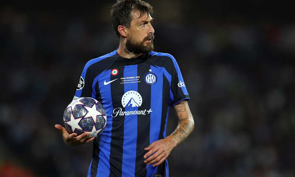 وكيل إنزاجي ينفي احتمالية تعاقد الهلال السعودي مع نجم إنتر ميلان ويكشف الأسباب الحقيقية وراء القرار