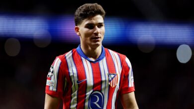 أخبار الانتقالات روما يستهدف دوري روشن ويواجه تهديدًا إنجليزيًا في سعيه لضم ألفاريز