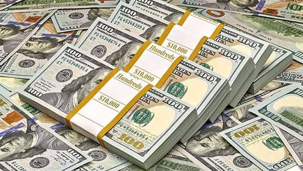 أسعار صرف الدولار الأمريكي تتغير بشكل مستمر في السوق المحلية والدولية