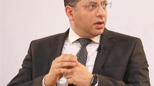 تأثير قرار إلغاء الإعفاء من الخارج على أسعار هواتف آيفون في مصر وتوقعات السوق المستقبلي