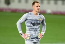 جيرونا يتعاقد مع حارس مرمى برشلونة على سبيل الإعارة حتى نهاية الموسم لتعزيز صفوف الفريق