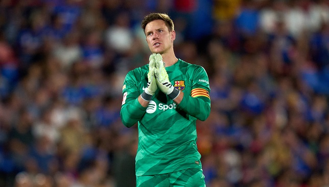 ساعات درامية مشوقة تكشف تفاصيل رحلة تير شتيجن المثيرة قبل مغادرته لنادي برشلونة