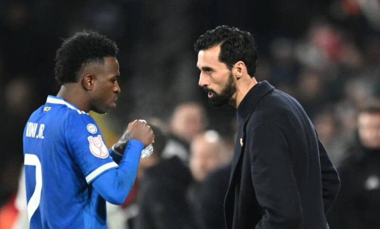 ما وراء الكواليس في تدريب ريال مدريد قبل مواجهة موناكو ومعرفة تفاصيل العلاقة بين أربيلوا وفينيسيوس