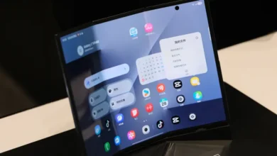 هل الهواتف ثلاثية الطي تمثل طفرة تقنية ثورية أم مخاطرة تجارية قد تؤثر على مستقبل صناعة الهواتف الذكية