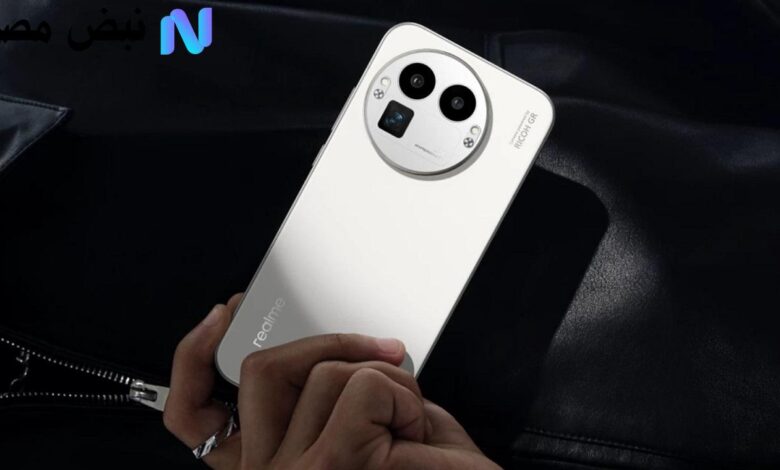 وحش الأداء القادم سعر ومواصفات Realme GT 8 النهائي هاتف جبار بشاشة 144 هرتز وبطارية 7000 مللي أمبير