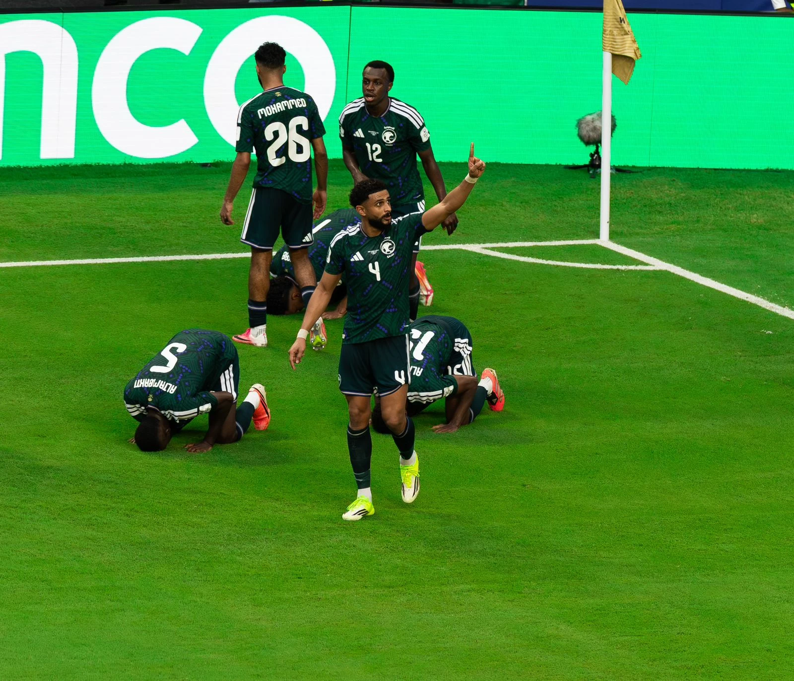 العمري يسعى لزيادة عدد مشاركاته في كأس العالم