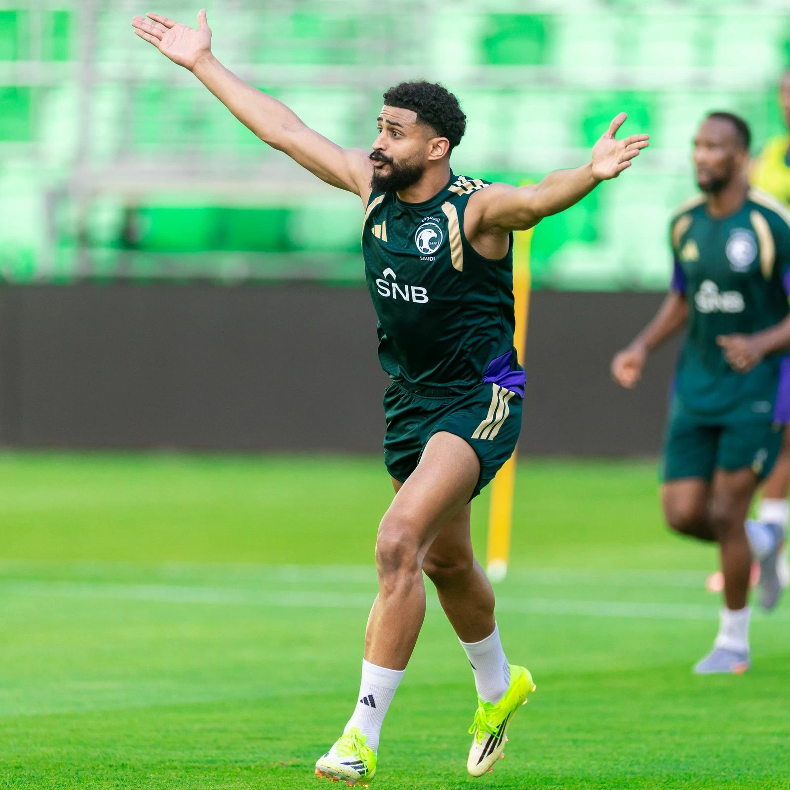 دونيس يعتمد خطة المنتخب الأخضر لمواجهة إسبانيا في إطار استعداداته للمباراة القادمة