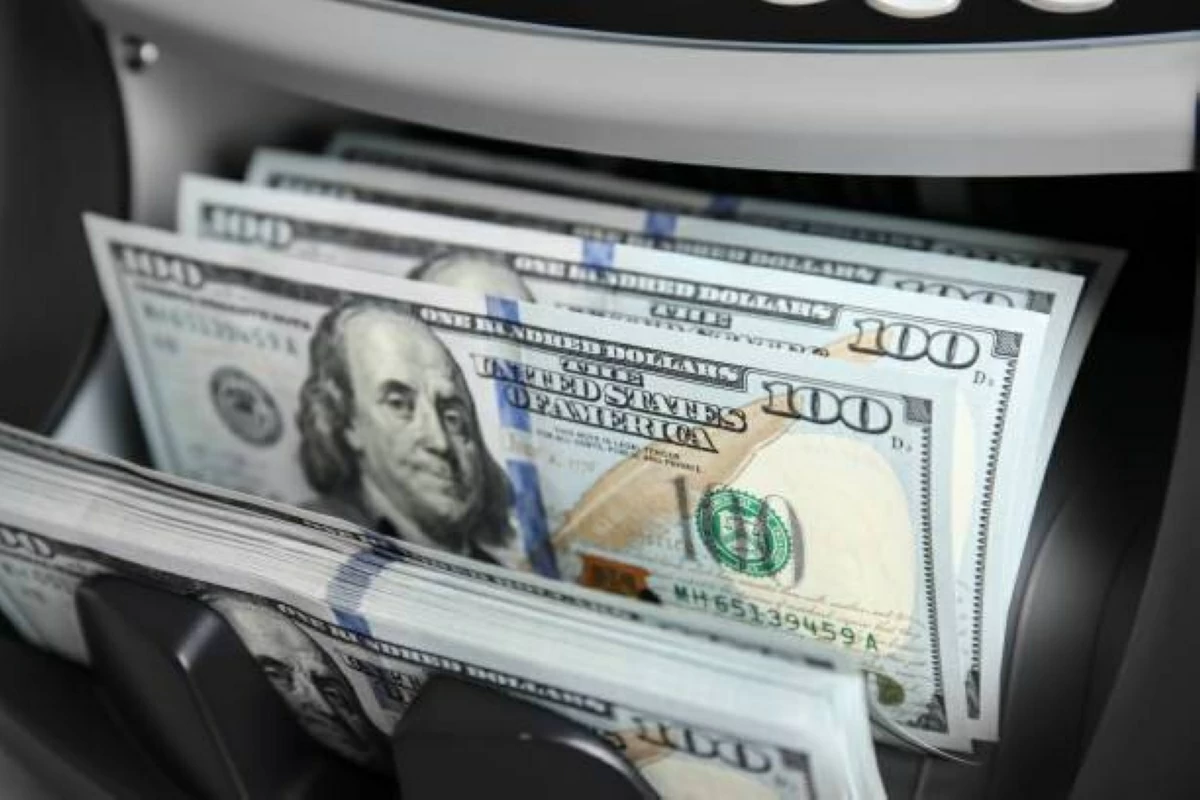 سعر الدولار في البنوك المصرية الأربعاء 17 يونيو 2026 يتراجع إلى 49 جنيها