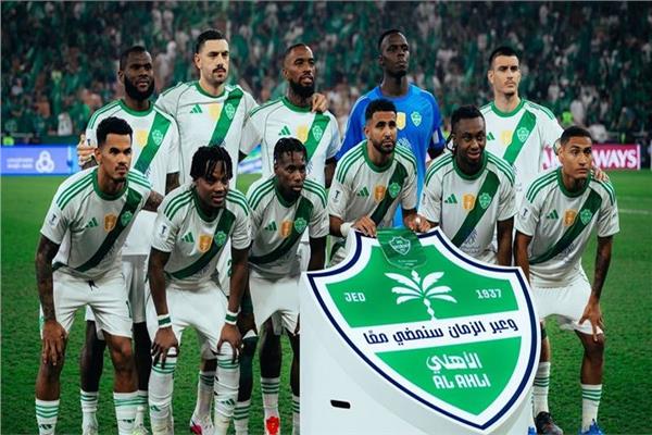 أهلي جدة يمنع رحيل نجمه ويؤكد بقائه حتى عام 2028