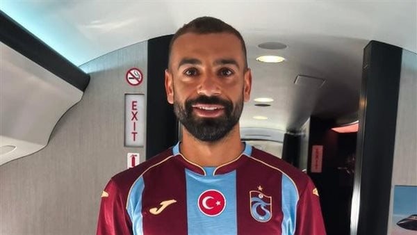 إشادة واسعة بدور الحارس أونانا في تعزيز صفقة انتقال محمد صلاح إلى نادي طرابزون سبور