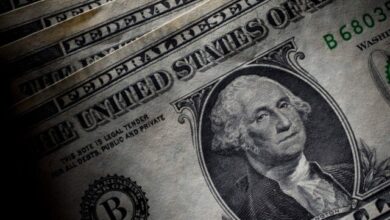 ارتفاع جديد في سعر الدولار أمام الجنيه في البنوك خلال منتصف التعاملات