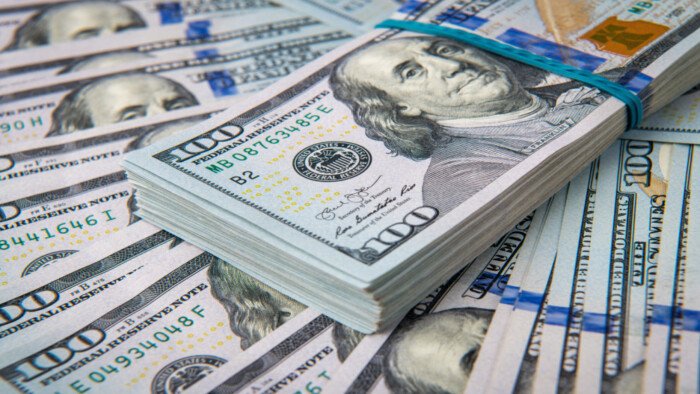 ارتفاع سعر الدولار 30 قرشا وأذون الخزانة تجذب تدفقات بقيمة 286.7 مليون دولار