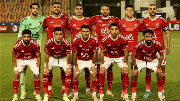 الأهلي يتجه إلى إسبانيا لمواجهة برشلونة في مباراة حاسمة اليوم
