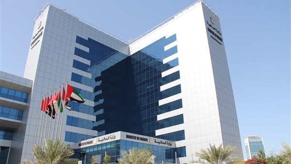 الإمارات تحدد الحد الأدنى للسعر الانتقائي للسوائل المستخدمة في أجهزة التدخين الإلكترونية