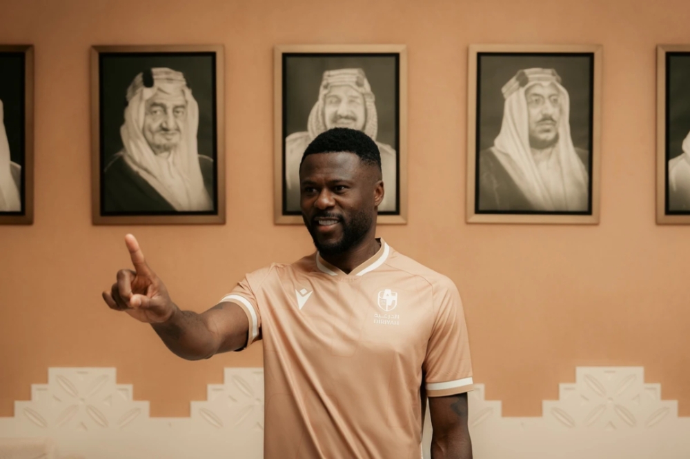 الدرعية يعزز دفاعه بمبيمبا قبل ظهوره الأول في دوري روشن السعودي