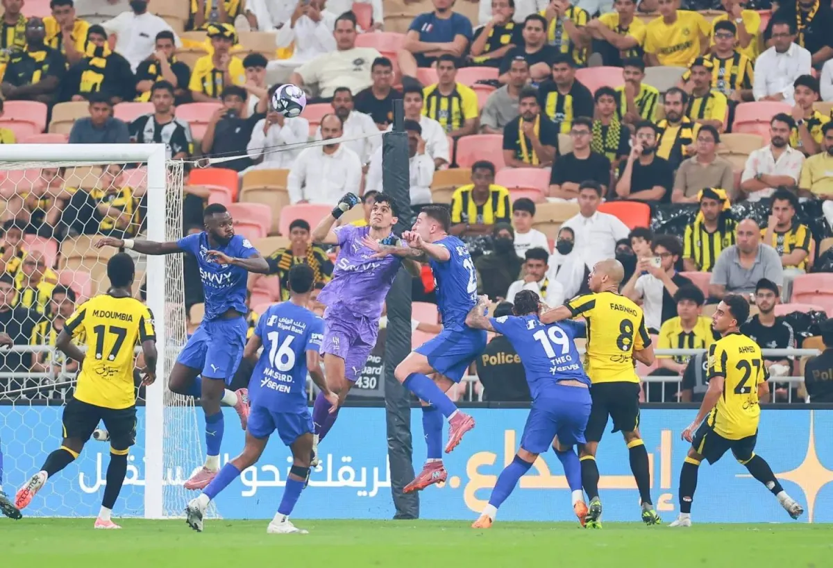 الدوري السعودي التوقفات تستهلك حوالي نصف وقت المباريات