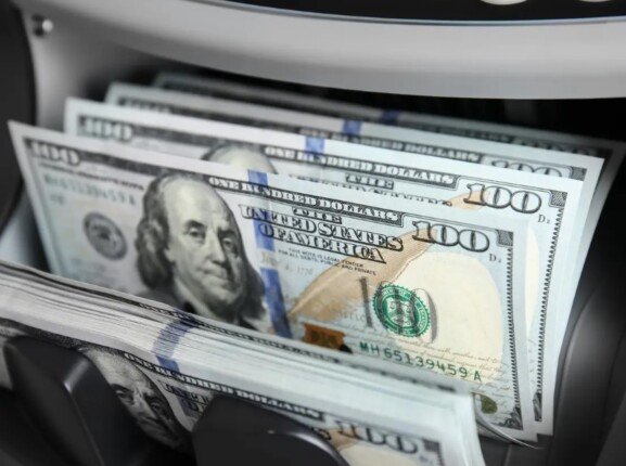 الدولار يخسر 66 قرشا أمام الجنيه خلال أسبوع تعرف على سعر الدولار الآن