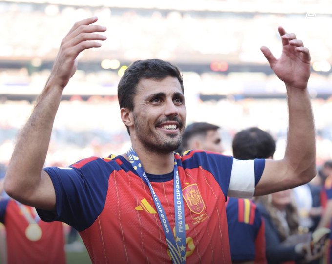 انهيار صفقة انتقال رودري إلى ريال مدريد يدفع برشلونة للتحرك لخطفه