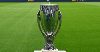 باريس سان جيرمان يواجه أستون فيلا في مباراة حاسمة على لقب السوبر الأوروبي