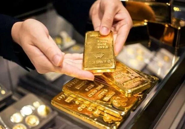 تراجع سعر الذهب في منتصف تعاملات اليوم الأربعاء مع انخفاض عيار 21 إلى كم
