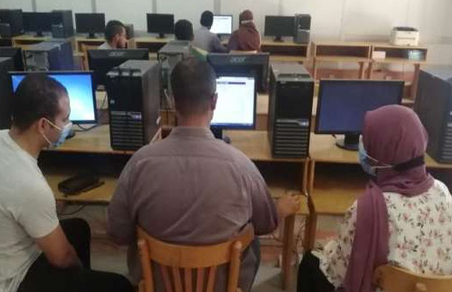 جامعة الزقازيق تفتح باب التنسيق الإلكتروني للمرحلة الأولى وتستقبل الطلبة بترحيب حار