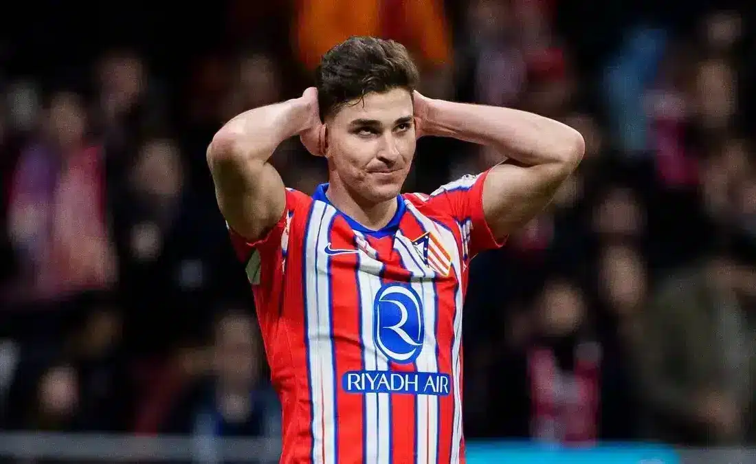 جوليان ألفاريز يسعى للتعاقد مع سيميوني لتحقيق حلم الانتقال إلى برشلونة