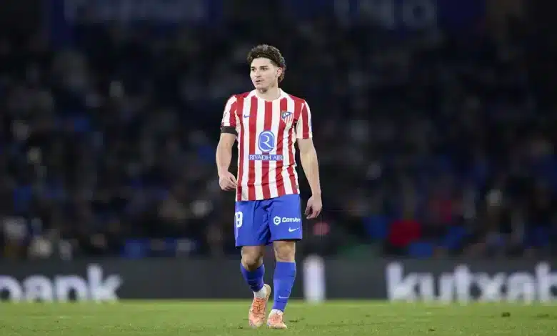 جوليان ألفاريز يضع ضغوطًا قوية على أتلتيكو مدريد للتحول إلى برشلونة