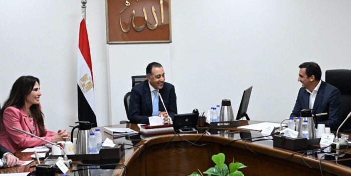 رئيس الوزراء يتابع مستجدات مشروع تطوير منطقة علم الروم بالساحل الشمالي ويشدد على سرعة التنفيذ